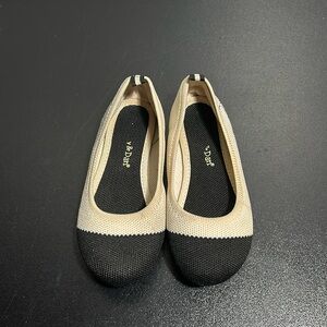 Girls ballerina flats size 9/10